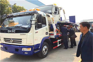 新邵汽车道路救援拖车价格